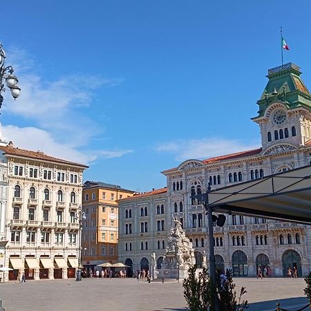 Casa Vacanze Trieste - Vista Piazza Unita Ngoại thất bức ảnh