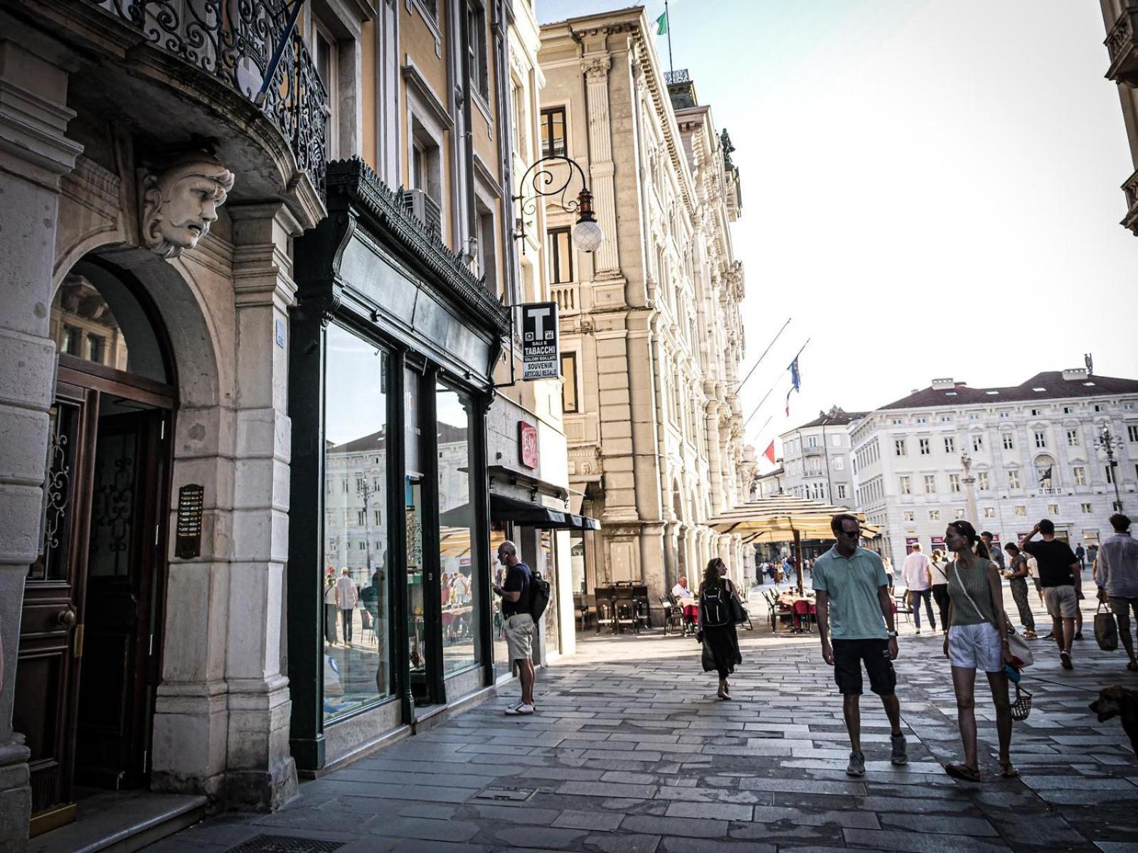 Casa Vacanze Trieste - Vista Piazza Unita Ngoại thất bức ảnh